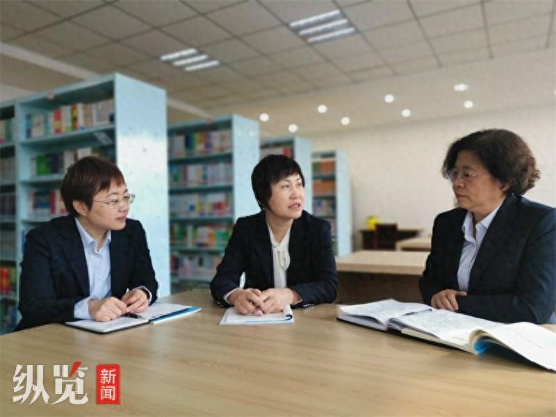 建議減輕教師非教學(xué)負擔