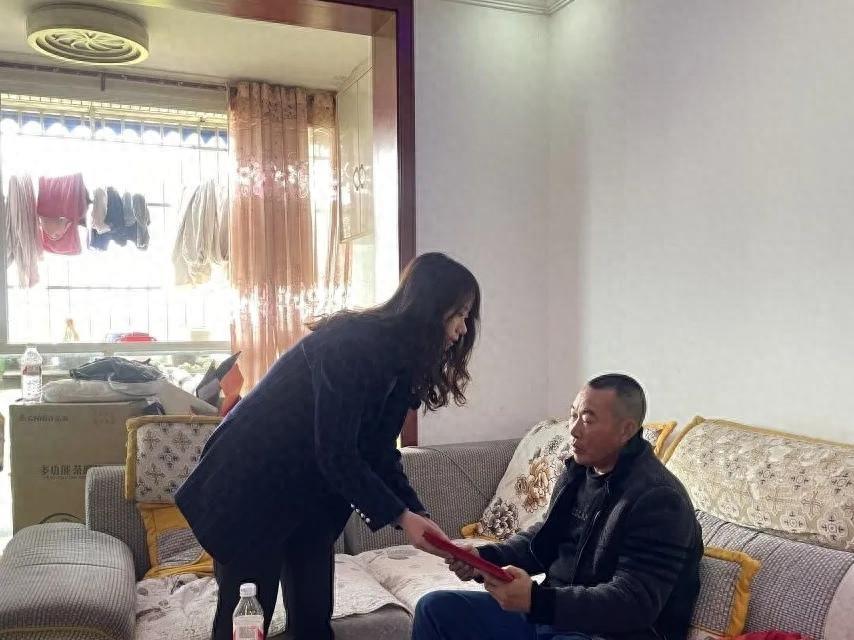 眉山救多人犧牲小伙獲見義勇為稱號