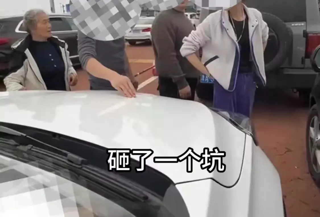 奔馳加塞事件原視頻