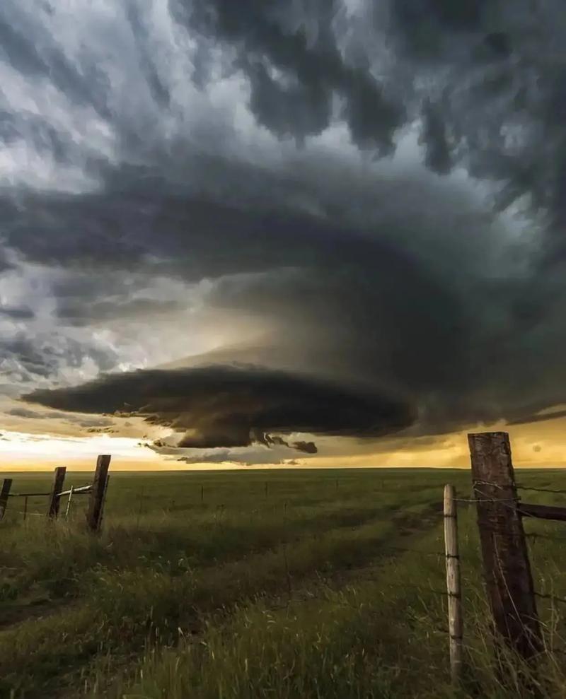 臺灣強震前網上現“天空異象”照片