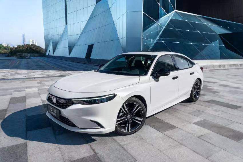 選擇困難癥犯了,型格e:HEV和凱美瑞雙擎誰更香?