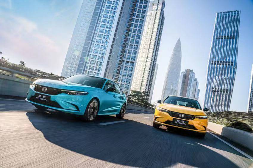 選擇困難癥犯了,型格e:HEV和凱美瑞雙擎誰更香?