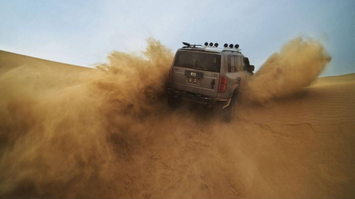 豹5單人單車穿越塔漠N39,新能源車成功征服越野路線天花板