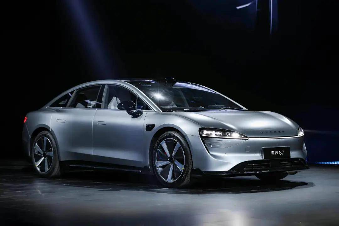 車企價(jià)格戰(zhàn),讓自動(dòng)駕駛“開倒車”?