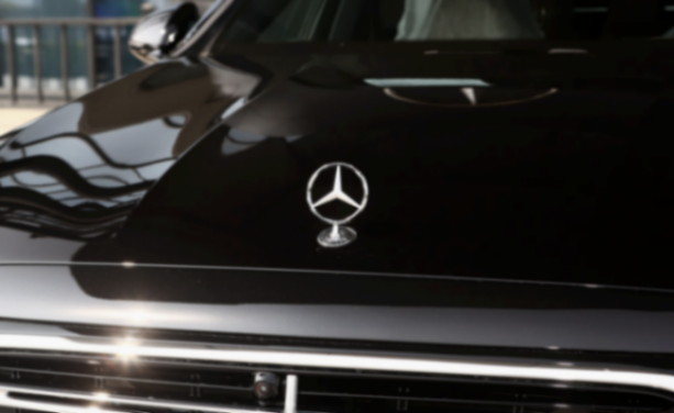 新奔馳C級上市,還有插混版,降價是增量的開始