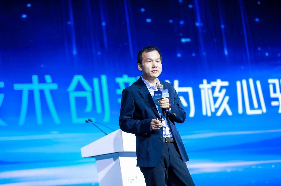 自主插混車型的水平如何?上汽榮威的DMH技術品牌,帶來了答案