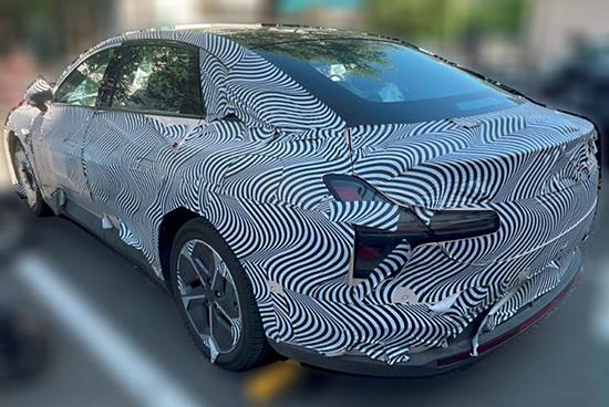 小鵬MONA首款車型諜照曝光 或6月正式發(fā)布