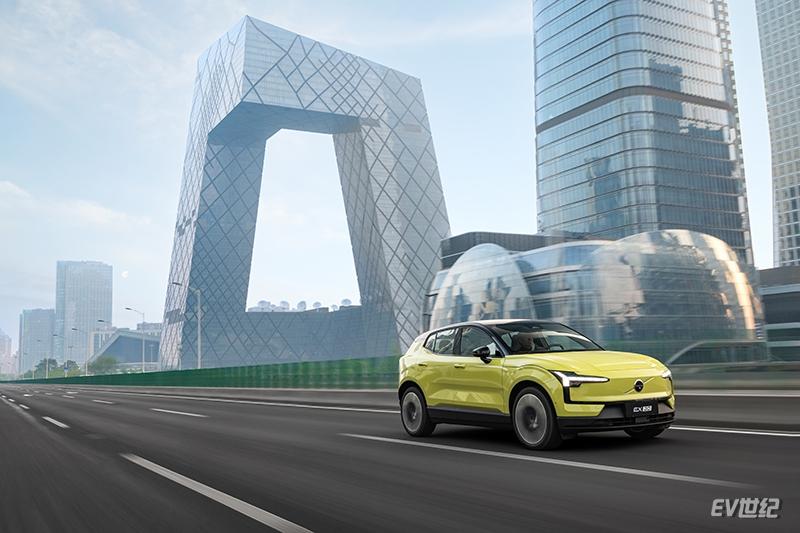 固執(zhí)的沃爾沃,和劍走偏鋒的全新EX30