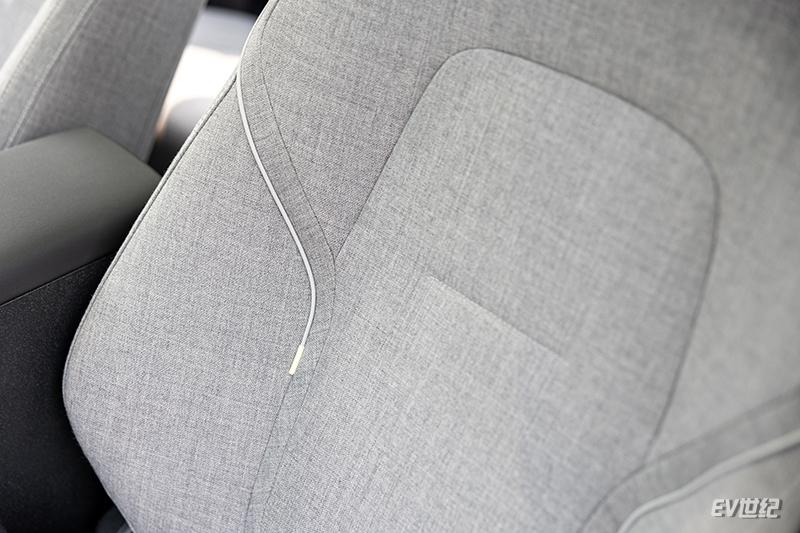 固執(zhí)的沃爾沃,和劍走偏鋒的全新EX30