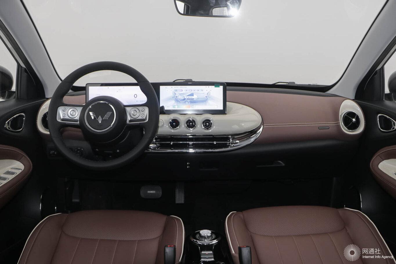 五菱繽果在泰國正式上市 售價419000-449000泰銖