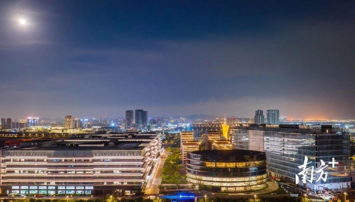 香港理工大學-OPPO聯合創新研究中心在東莞濱海灣揭牌