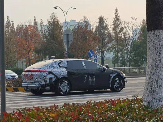 有空懸?極氪007旅行版諜照曝光