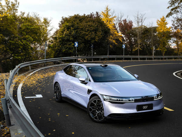 極氪007旅行版諜照流出,大溜背設(shè)計(jì)搶眼,2025年上市倒計(jì)時(shí)?