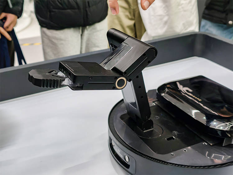 掃地機器人長手了!追覓推出仿生多關節機械手技術