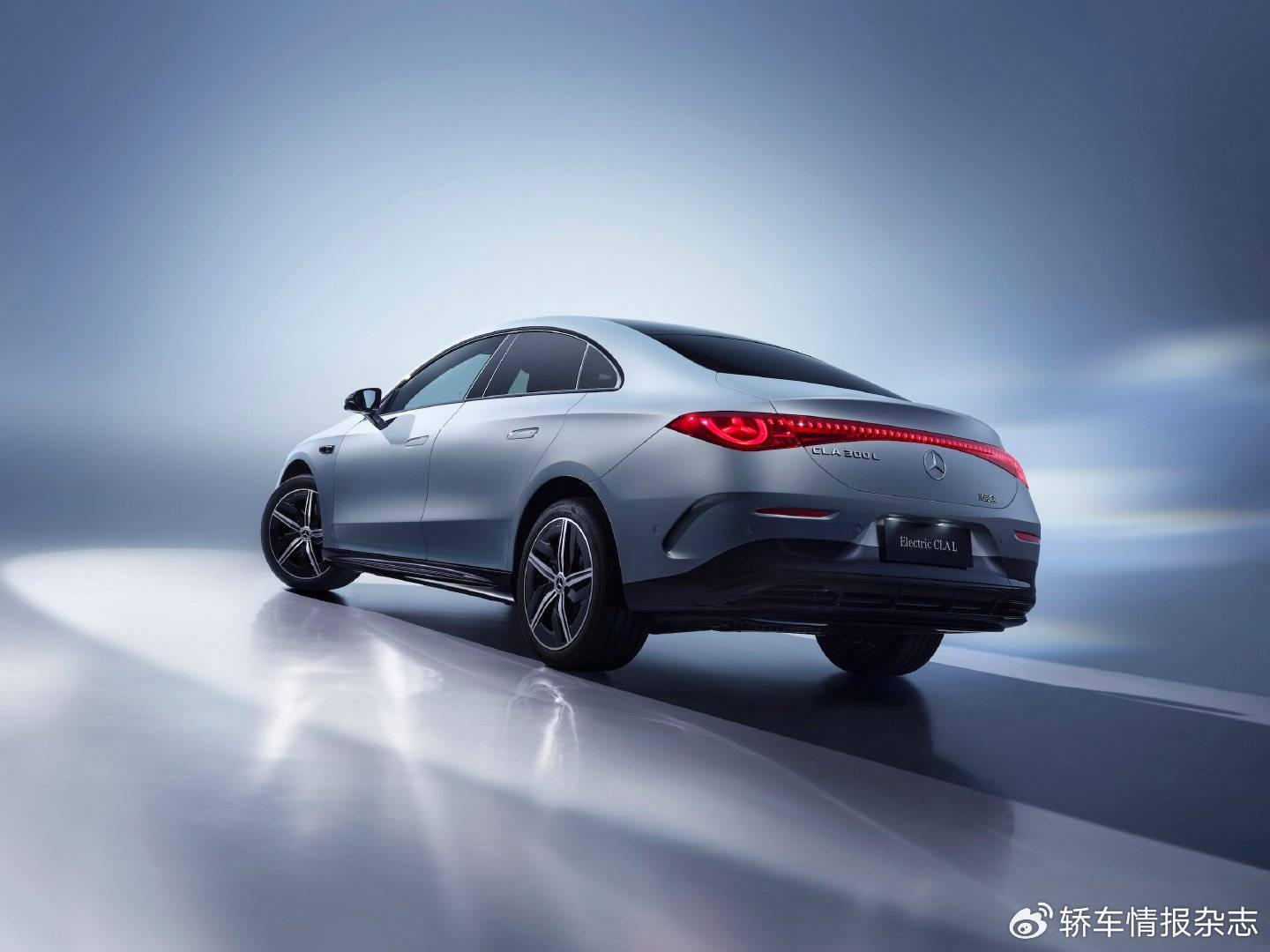 全新純電長(zhǎng)軸距CLA、Vision V概念車及前瞻科技亮相上海