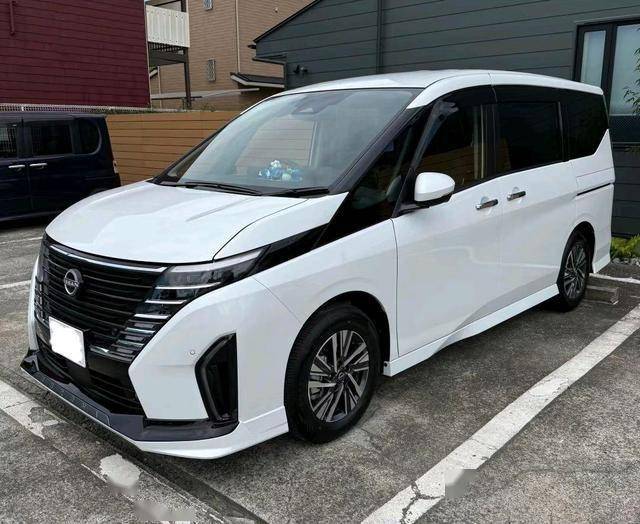 日產“放大招”,廉價MPV車型SERENA曝光