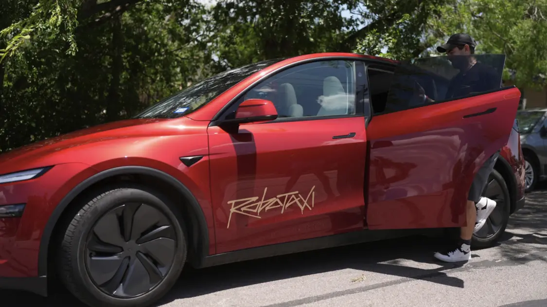 馬斯克現在押注自動駕駛出租車