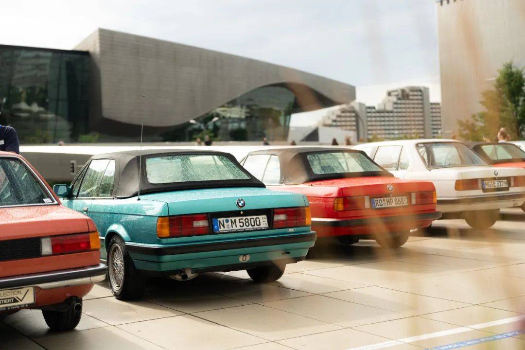 本月,慕尼黑寶馬世界將展出歷代3系,免費(fèi)入場看!