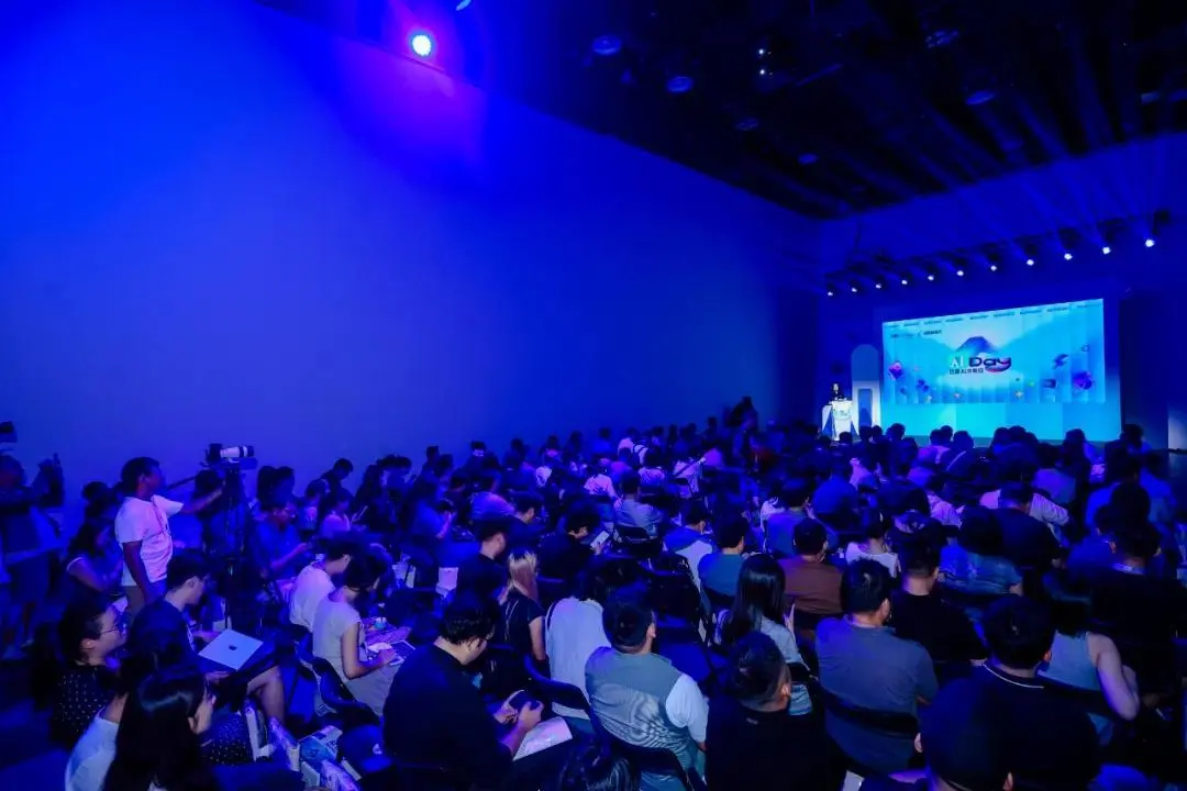 百度再開“AI開放日”大會,未回應上周“蘿卜掉坑”事故 圖片