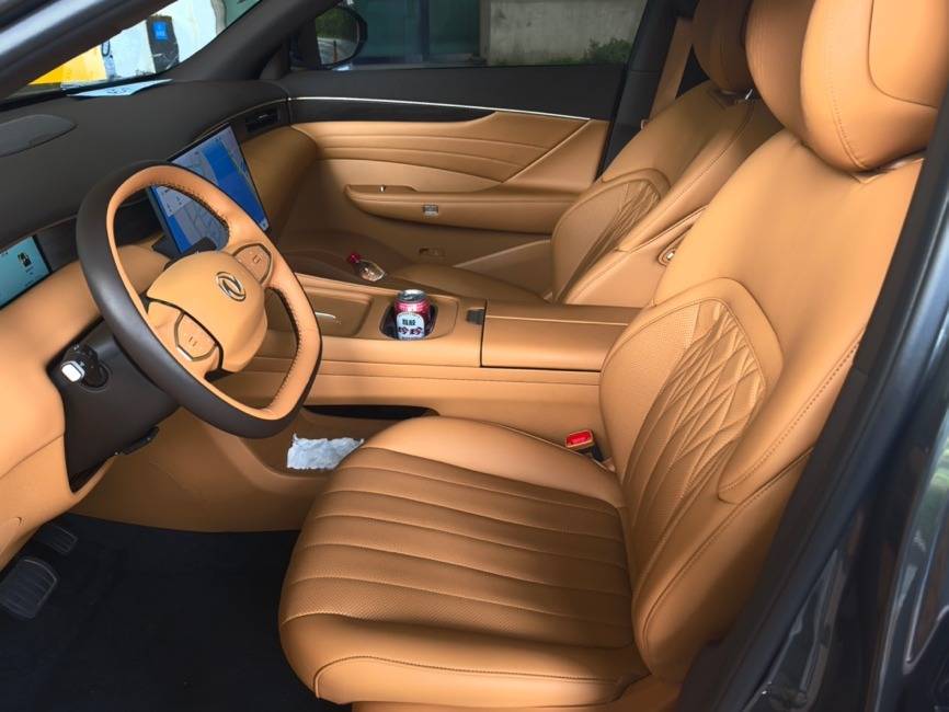 20萬以內最舒適的豪華座艙?東風風神L8堪稱“理想L8平替”