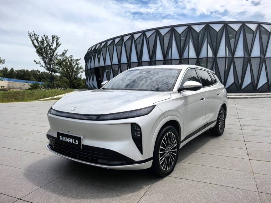 20萬以內最舒適的豪華座艙?東風風神L8堪稱“理想L8平替”