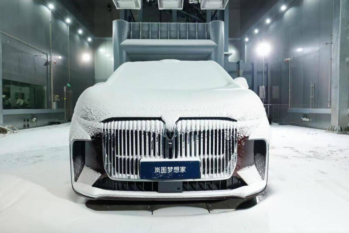 嵐圖自主研發嵐海智混 全品類搭載全域800V高壓混動技術