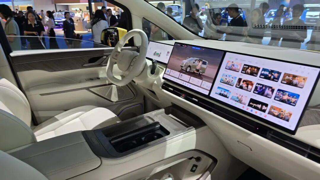 我們走了3萬步給你挑出了最值得看的10款熱門新車