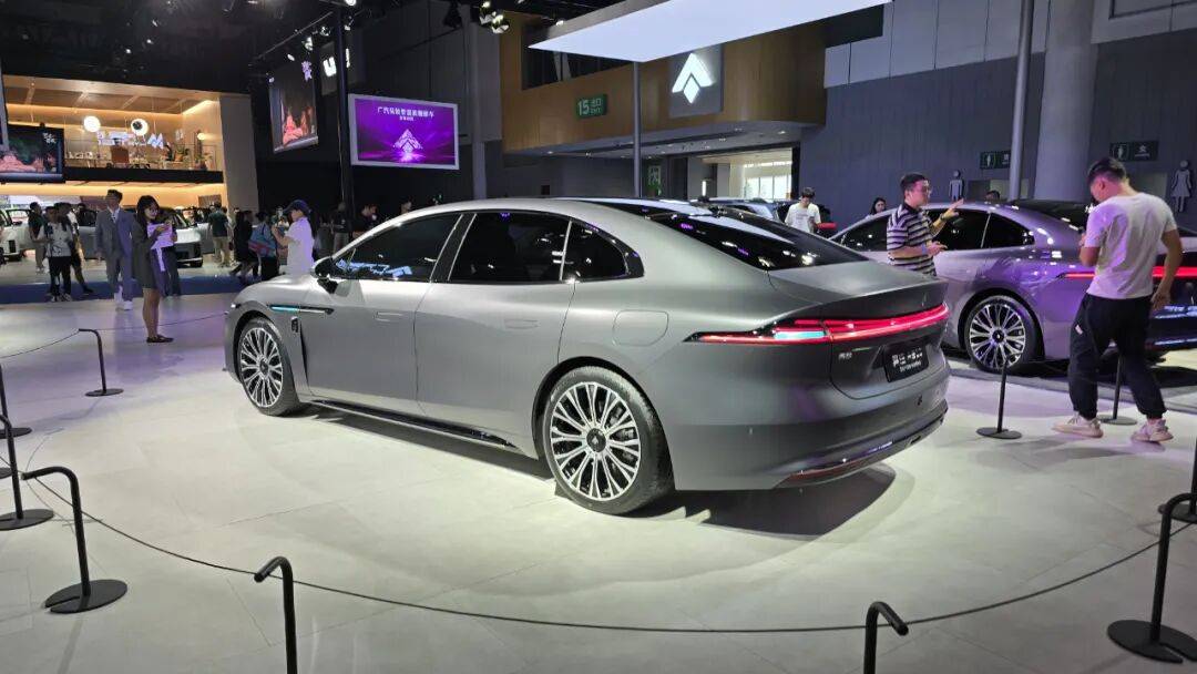 我們走了3萬步給你挑出了最值得看的10款熱門新車