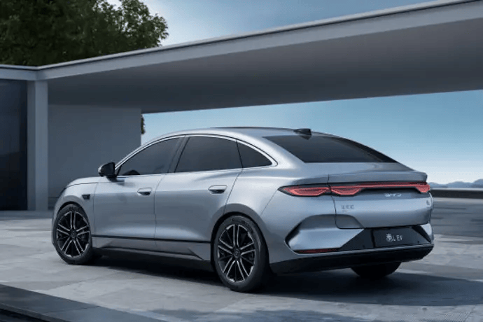 比亞迪秦L EV新款加推發布,成都車展再添七夕浪漫配色