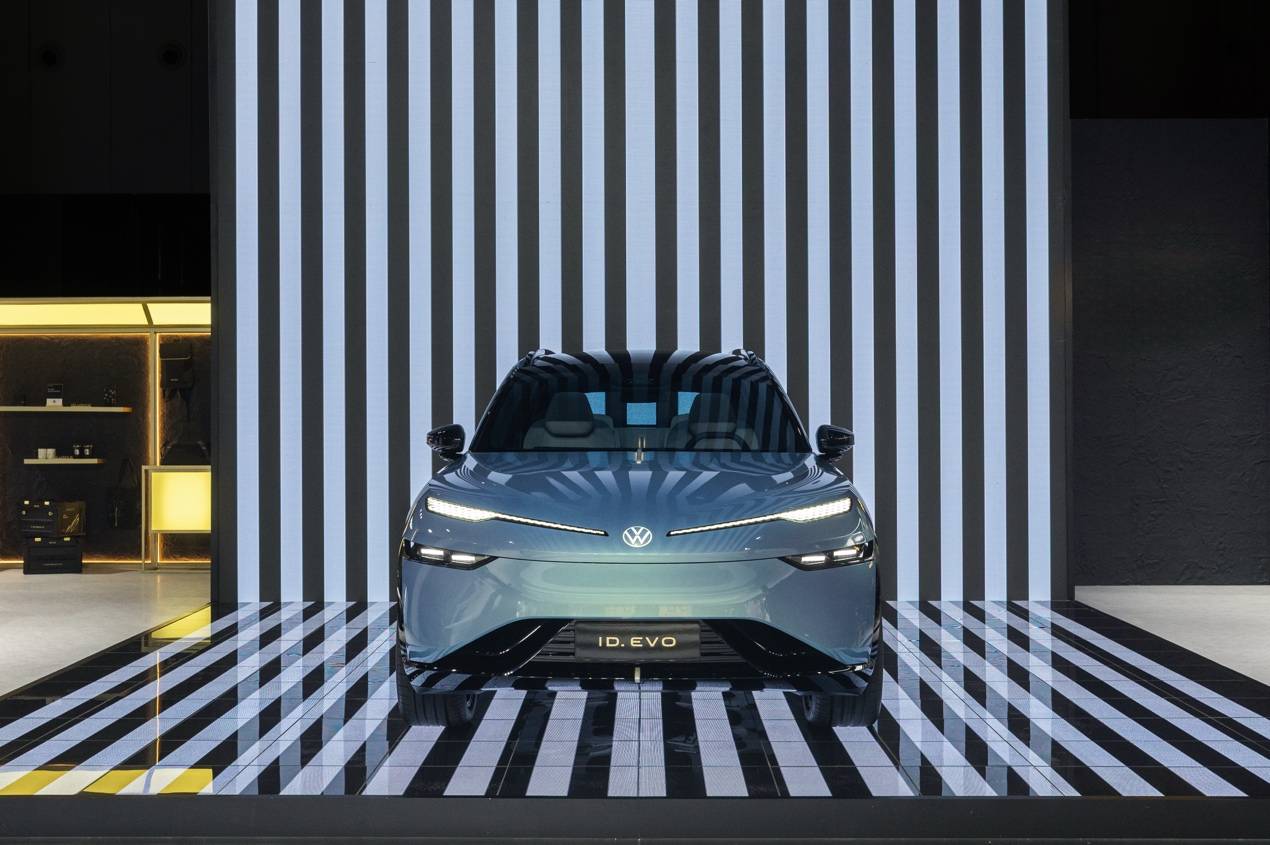 金標(biāo)大眾的邏輯閉環(huán):概念車炫技,量產(chǎn)車走心,改色服務(wù)懂你