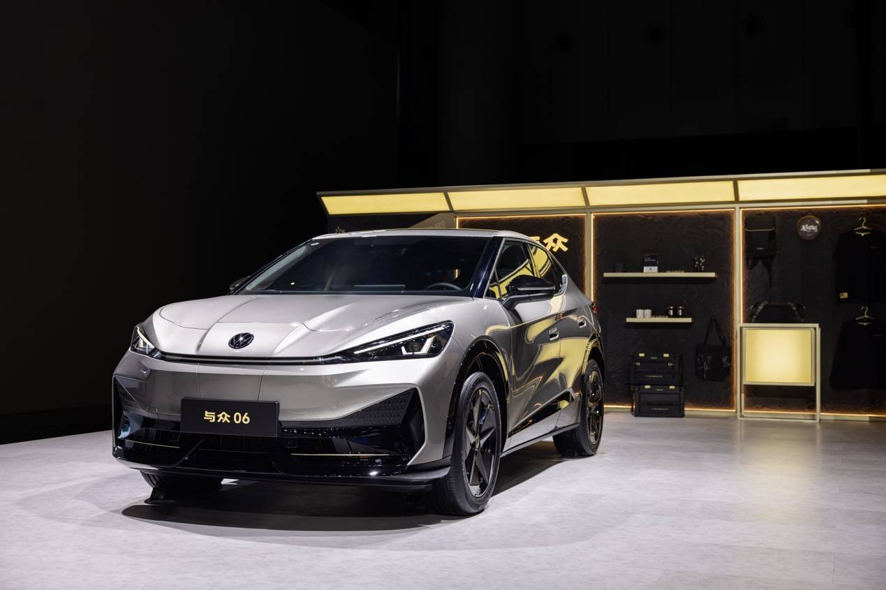 金標(biāo)大眾的邏輯閉環(huán):概念車炫技,量產(chǎn)車走心,改色服務(wù)懂你