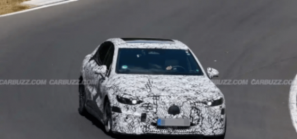 賣不動了?奔馳計劃26年 停產EQE轎車和EQE SUV兩款車