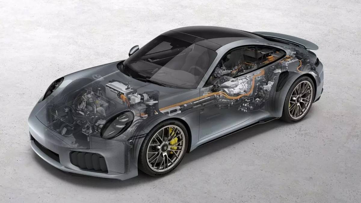 不靠降價擊敗電動車?吉利和大眾,給燃油車找了條新活路