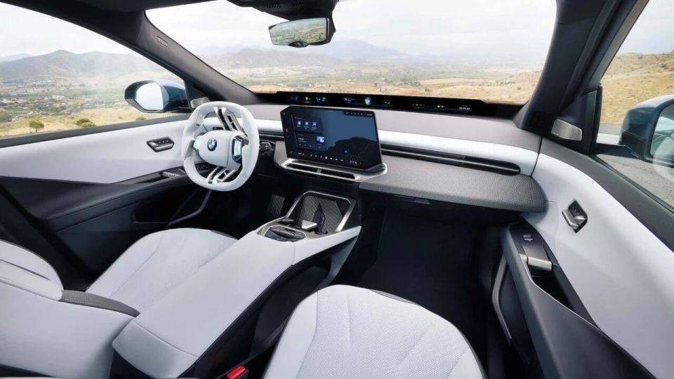 寶馬新世代iX3,車內全是屏,純電900公里
