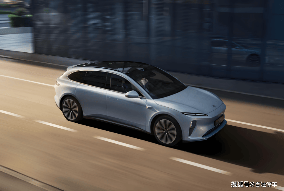 2025日系豪華電動化破局,三重考驗上演生死競速