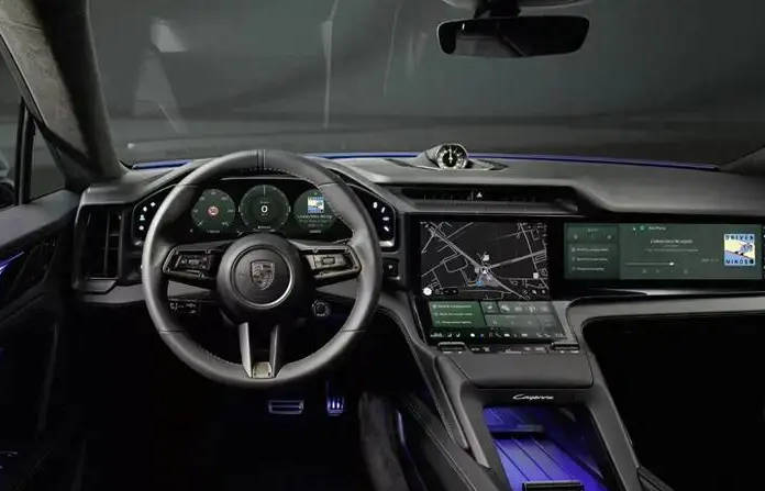 升級大彩電 全新保時捷純電Cayenne內飾官圖發布