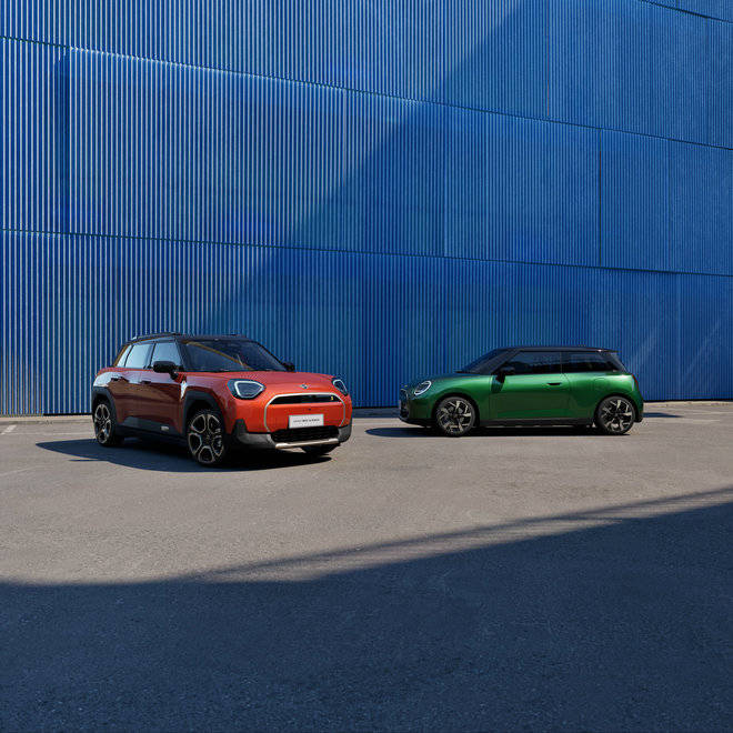 豪華車市場激戰正酣 寶馬堅定轉型破局“強手圍獵”