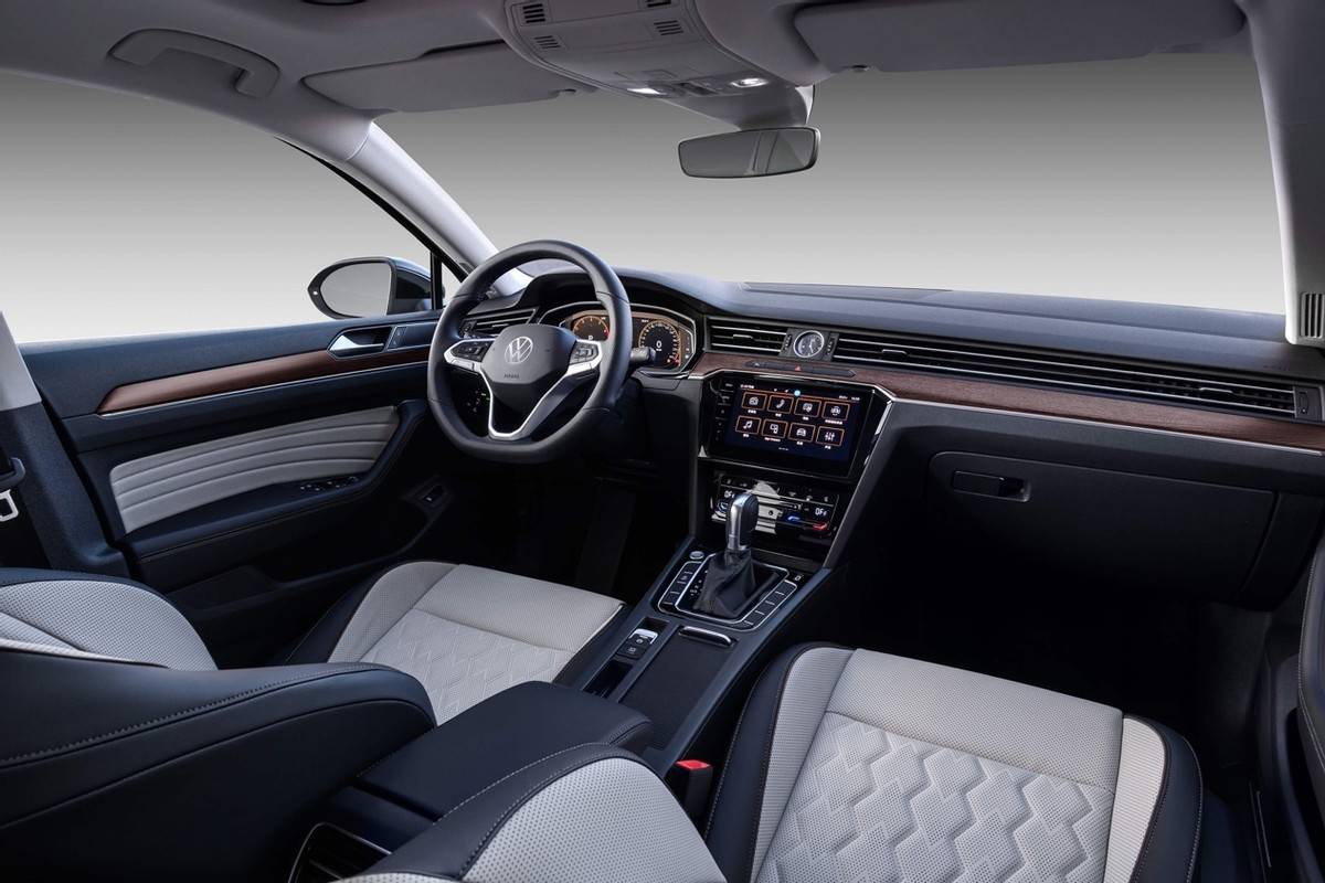 17.49萬元起 動力舒享BUFF全拉滿 一汽-大眾邁騰3000萬輛甄選款上市