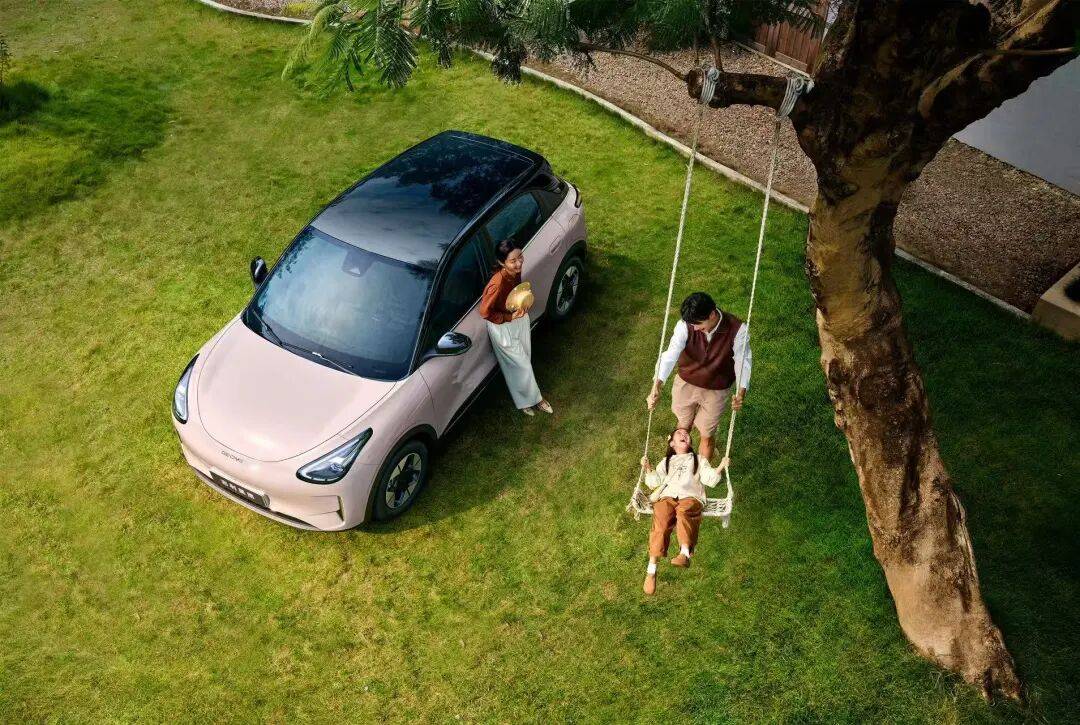 月賣5萬+,電車銷冠煥新!反超比亞迪第一車,吉利加固星愿防線