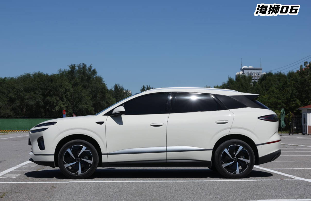 15萬級SUV對決:搭載華為智駕的全新深藍S07和海獅06,誰更全面?