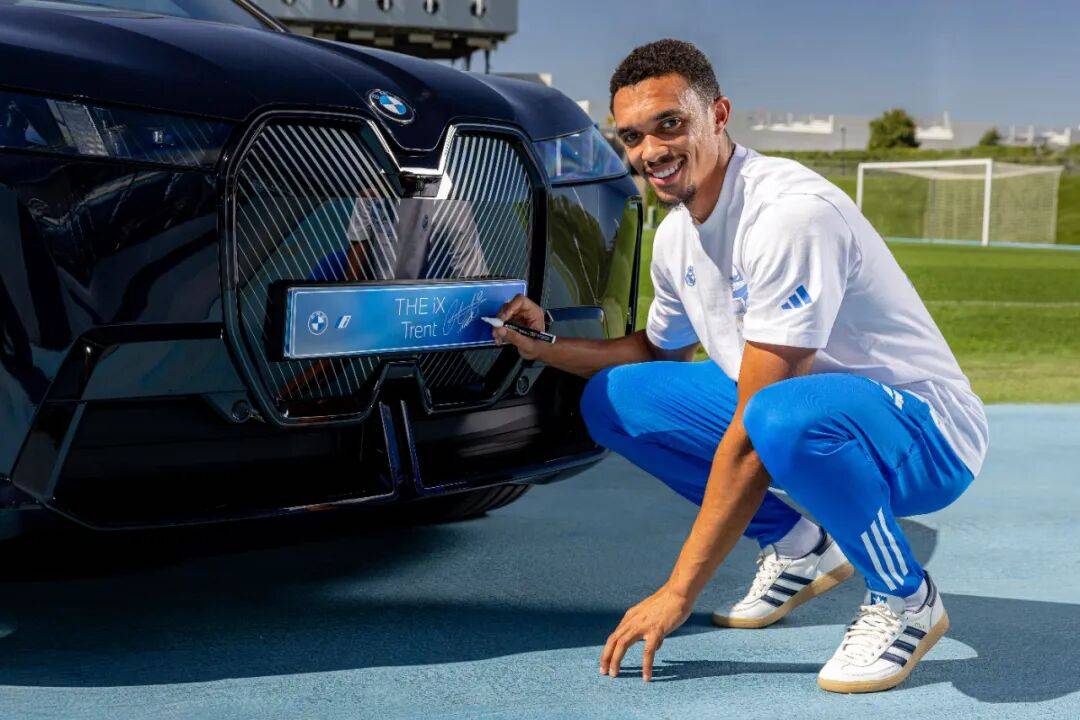 姆巴佩開(kāi)上了寶馬7系!皇馬一線隊(duì)全員換新寶馬!