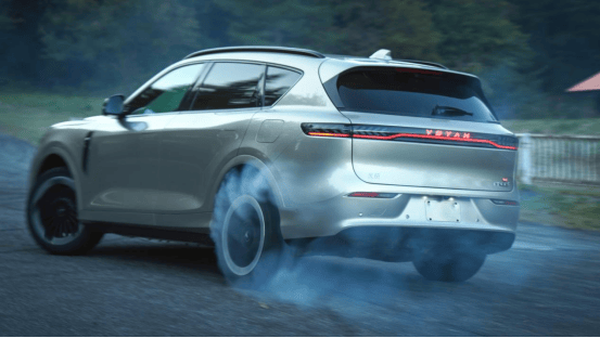 這輛軸距近3米的中國品牌SUV 刷新“秋名山”賽道記錄