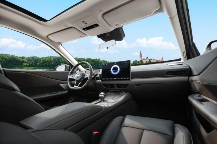 燃油智能第一車!天籟?鴻蒙座艙全球首發(fā),華為技術(shù)加持