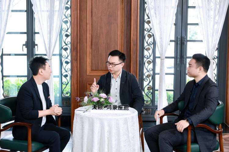 燃油智能第一車!天籟?鴻蒙座艙全球首發(fā),華為技術(shù)加持