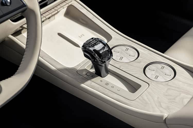 東風日產天籟·鴻蒙座艙版正式亮相 將在今年第四季度上市