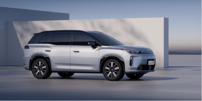 埃安i60開(kāi)啟預(yù)售:11.98萬(wàn)起,打造15萬(wàn)以內(nèi)“國(guó)民增程SUV”