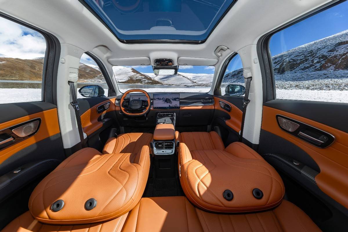 燃油車性價比天花板!全新瑞虎8預售,全維升級直擊10-15萬級市場