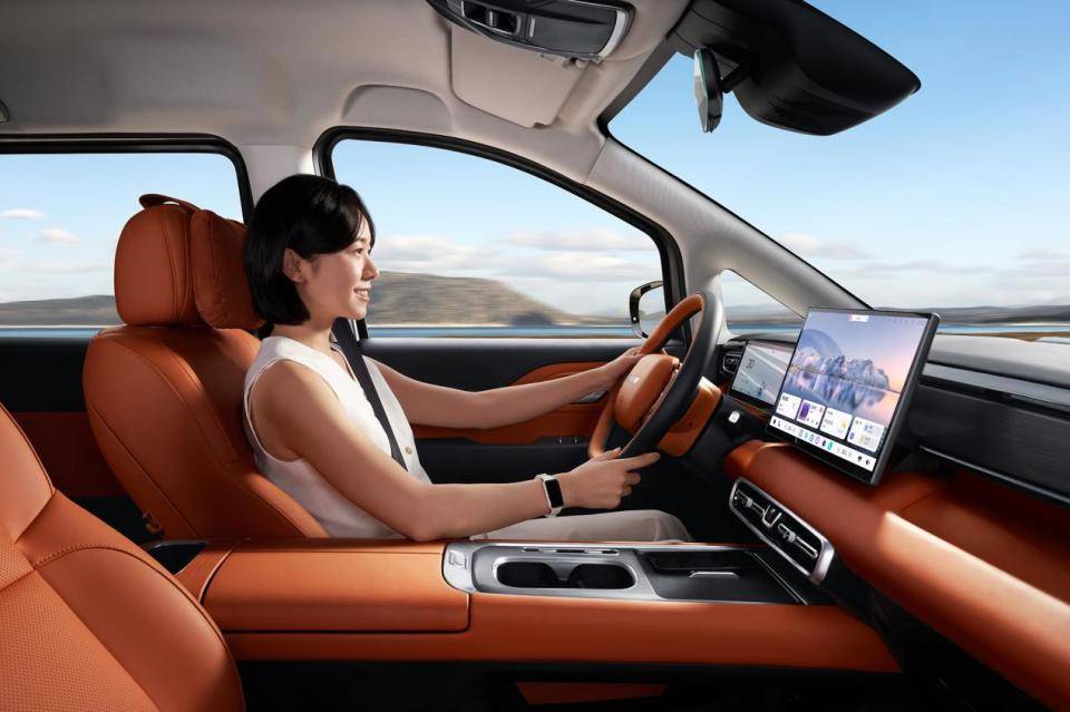 16.98萬起+1420km續(xù)航!銳勝M8預(yù)售啟動