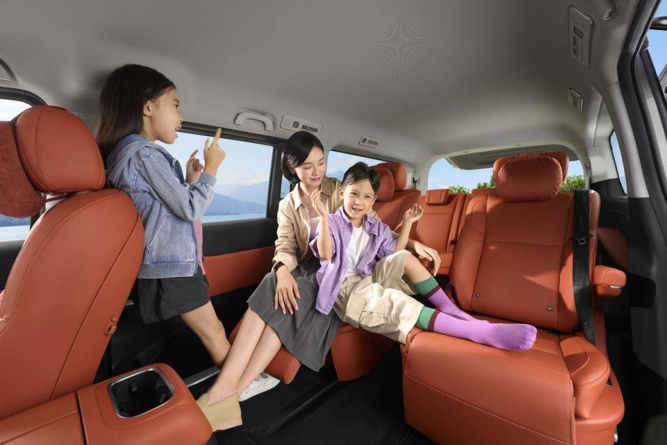 16.98萬起+1420km續(xù)航!銳勝M8預(yù)售啟動