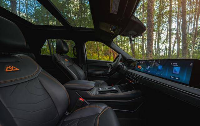 36.98萬元解鎖全場景穿越?探險者昆侖穿越版上市,以實力破局!